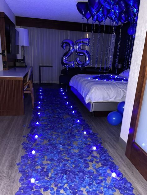 Birthday Hotel Room Decorations For Boyfriend, Birthday Decorations In Room For Him, Birthday Gifts For Boyfriend Black Couple, Mens Birthday Hotel Decorations, Birthday Decorations For Room, Blue Romantic Hotel Room Ideas For Him, Decorated Hotel Room For Birthday For Him, Surprise Decorations For Him, Blue Birthday Room Decorations