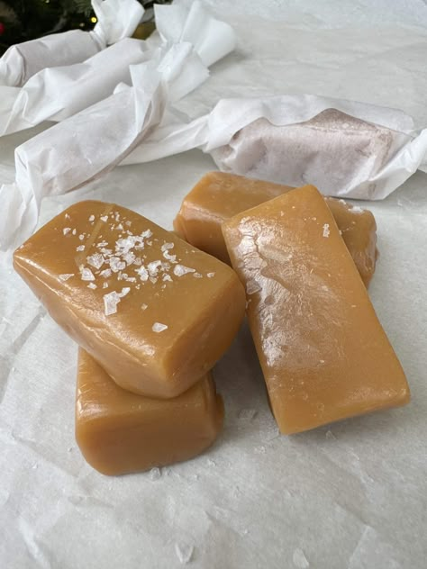 Soft Chewy Caramels Rachel Khoo Recipes, Soft Caramels Recipe, Salted Caramels, British Desserts, Banoffee Pie, Just A Taste, Soft Caramel, Homemade Candy, Candy Treats