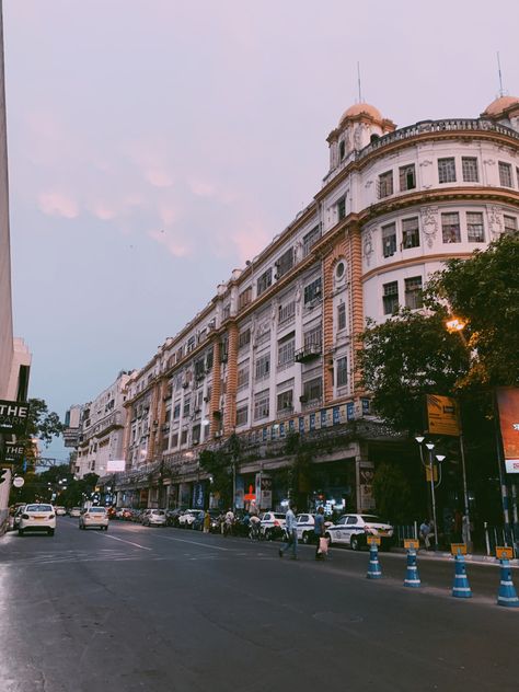 It was nice walk by the Park street Kolkata Aesthetic, Park Street Kolkata, City Aesthetics, Mens Photoshoot, Instagram Profile Pic, Park Street, Mens Photoshoot Poses, Profile Pic, Walking By