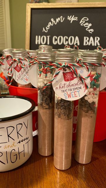 Christmas Cookie Pop Up Shop, Hot Chocolate Test Tubes Diy, Hot Cocoa Test Tube, Hot Chocolate Tubes Gift Ideas, Test Tube Christmas Gifts, Individual Hot Cocoa Gifts, Hot Cocoa Packaging Ideas, Hot Cocoa Thank You Gift, Adult Hot Chocolate Gift