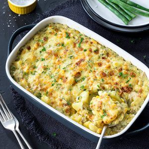 CHEESY TUNA POTATO BAKE - Y.U.M Potato Bake Recipe Easy, Tuna Potato Bake, Tuna Potato, Bake Potato, Potato Bake Recipe, Tuna Bake, Tuna Dishes, Panini Recipes Chicken, How To Make Tuna