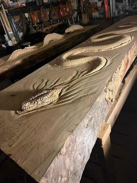 Crocodile Table, Bartop Table, Snake Carving, Art Sculpture En Bois, Animal Furniture, Animal Table, Wood Carving Art Sculpture, Carving Furniture, Epoxy Countertops