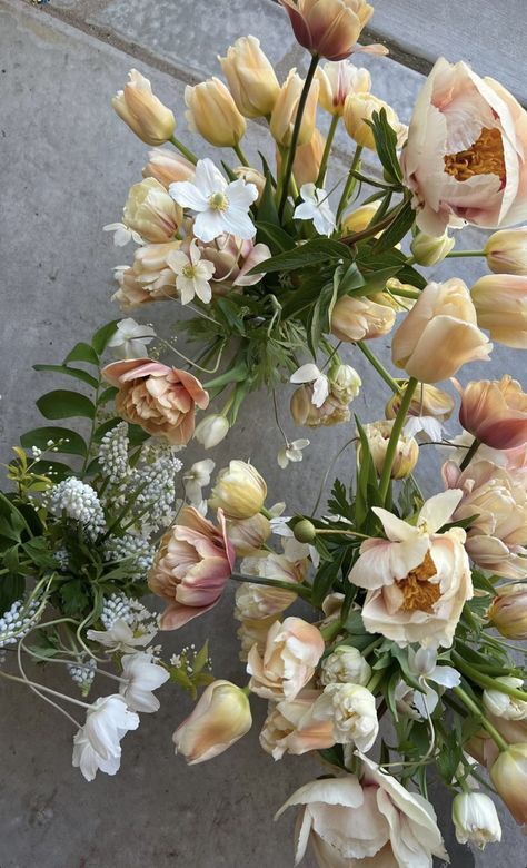 Neutral Flowers With Pop Of Color, Muted Spring Wedding Flowers, Summer Wedding Florals Neutral, Neutral Spring Floral Arrangements, Spring Florals, Flowers By Ford, Muted Color Flower Arrangements, April Flowers, Flower Therapy