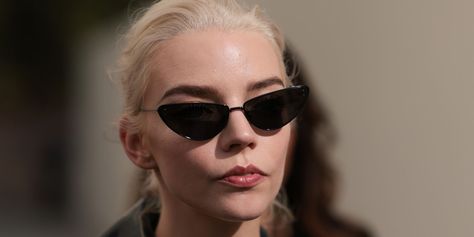 2024's Hottest Sunglasses Trends Are All About Modern Nostalgia Women Sunglasses 2024, Trending Sunglasses For Women, 2024 Sunglasses, 2024 Sunglasses Trend Women, Sunglasses 2024 Trends Women, Sunglasses Trend 2024, Sunglasses 2024, Popular Sunglasses, Celebrity Sunglasses