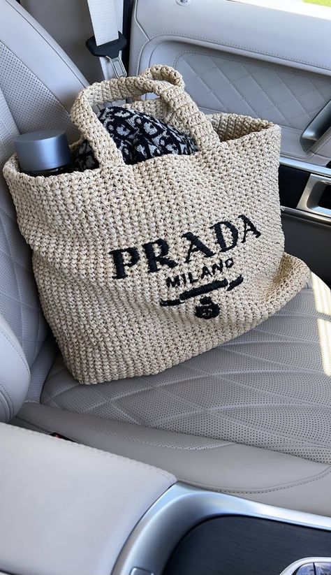 Prada Raffia, Casual Sneakers For Men, Designer Purses And Handbags, Prada Tote Bag, Luxury Bags Collection, Woven Raffia, Bags Aesthetic, Sneakers For Men, Pretty Bags