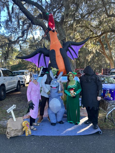 Shrek Trunk Or Treat Ideas, Shrek Trunk Or Treat, Shrek Halloween, Trunker Treat Ideas, Trunk Or Treat Ideas, Treat Bucket, Glam Christmas, Treat Ideas, Trunk Or Treat