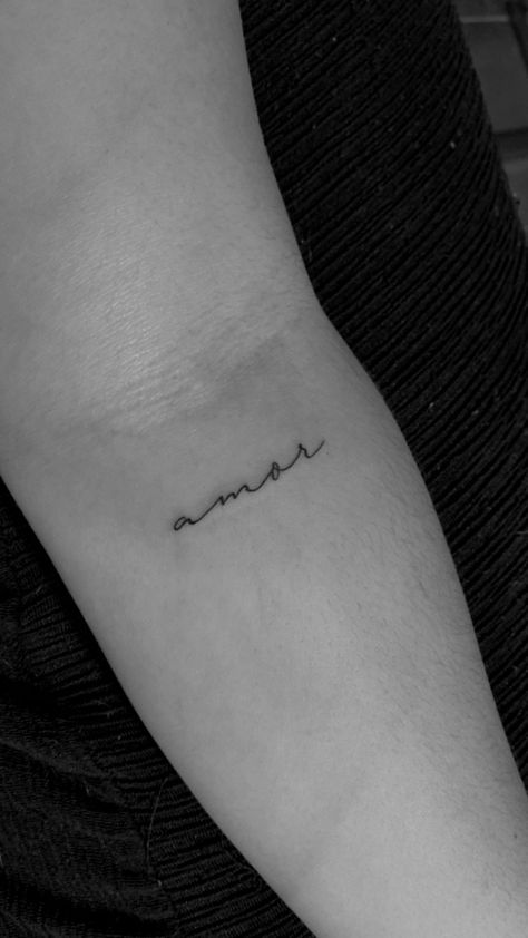 I Love You In Italian Tattoo, Spain Tattoos For Women, Small Tattoos In Spanish, Spanish Writing Tattoo, Amor Tattoos For Women, Tattoo Ideas Spanish, Spanish Tattoos Words Meaningful, Single Word Tattoos, Small Spanish Tattoos