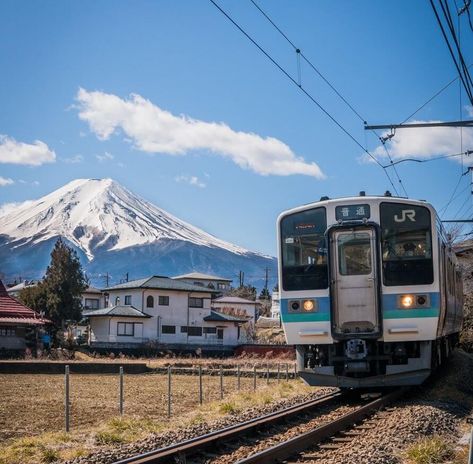 Yamanashi Japan, Japan Pics, Japan View, Shizuoka Japan, Travelling Ideas, Japan 2023, 3 Days Trip, Japan Illustration, Yamanashi