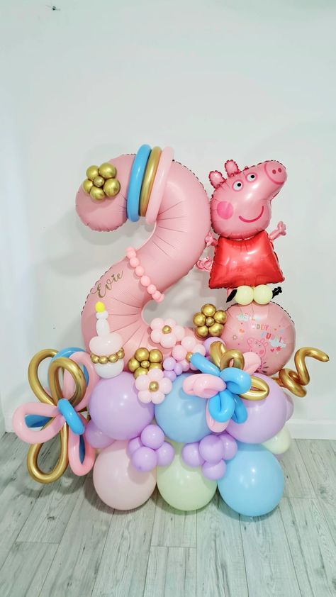 Pepa Pig Birthday Decoration For Girl, Peppa Cake, Peppa Pig Imagenes, Peppa Pig Balloons, Modern Birthday Cakes, Pig Girl, Peppa Pig Birthday Party, Ideas Cumpleaños, Pepa Pig