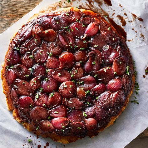 Red Onion Tart, Pearl Onion Recipes, Onion Tarte Tatin, Best Thanksgiving Sides, Onion Tarte, Balsamic Pearls, Tarte Tatin Recipe, Balsamic Onions, Onion Tart