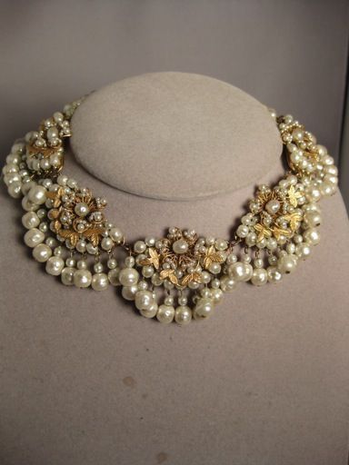 Pulimamidi Jewellers, Layered Pearls, Miriam Haskell Necklace, Necklace With Pearl, Indian Jewelry Sets, Pearls Necklace, Miriam Haskell, Gold Jewellery Design Necklaces, Indian Wedding Jewelry