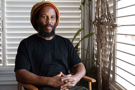 Bob Marley's Son Ziggy Shares the Last Thing the Singer Ever Told Him and Why He Vows to Live by It (Exclusive) Bob Marley Sons, Play Uno, Ziggy Marley, Father Son Relationship, Nesta Marley, Spiritual People, Let Me Down, The Last Word, Paramount Pictures