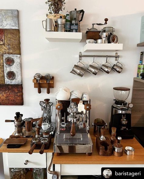 As the smell of freshly brewed coffee becomes more of a home comfort than a mere morning routine, an increasing number of people are bringing the café... Home Coffee Bar Ideas, Armoire Ideas, Bar Hutch, Coffee Organization, Coffee Tips, Coin Café, Brew Bar, Coffee Bar Station, Coffee Bar Ideas