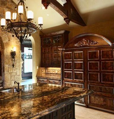 A fab & luxurious kitchen must have a hidden fridge... Disguised to look like a piece of furniture Style Toscan, Tuscan Kitchen Design, Old World Kitchens, Country House Design, Tuscan Design, Tuscan Kitchen, Mediterranean Home Decor, Tuscan House, Casas Coloniales