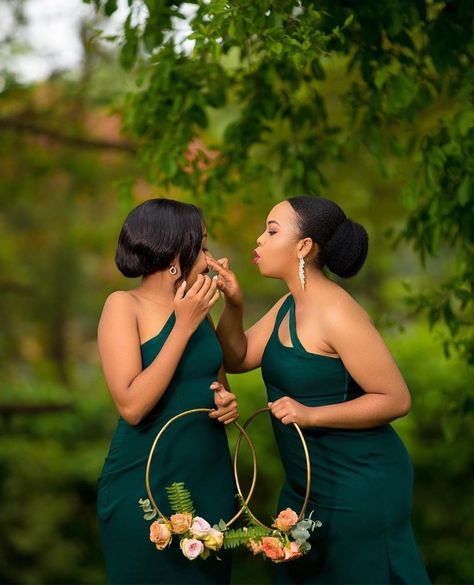 Bridesmaid Dresses One Shoulder, Train Garden, African Bridesmaids, Latest Bridesmaid Dresses, Dark Green Bridesmaid Dress, African Bridesmaid Dresses, Wedding Maids, African Traditional Wedding Dress, Fall Bridesmaids