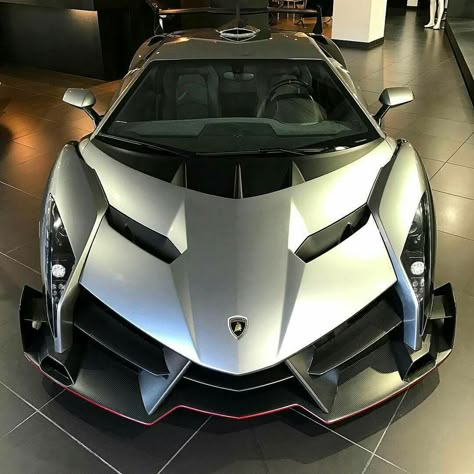 Wallpaper Hippie, Aventador Lamborghini, Lamborghini Lamborghini, Fast Sports Cars, New Sports Cars, Top Luxury Cars, Lamborghini Veneno, Super Sport Cars, Pagani Huayra