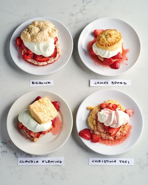 the four strawberry shortcakes sit in plates on a table Shortcake Bisquick Recipe, Strawberry Shortcakes Recipe, Best Shortcake Recipe, Strawberries Shortcake Recipe, Berry Shortcake Recipe, Best Strawberry Shortcake Recipe, Shortcake Recipe Easy, Bisquick Strawberry Shortcake, Strawberries Shortcake