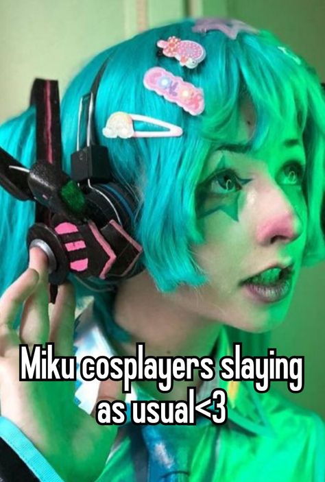 Miku Cosplay Outfits, Miku Short Hair, Miku Cosplay Makeup, Hatsune Miku Makeup, Male Miku, Miku Makeup, Cursed Miku, Halloween Miku, Miku Halloween