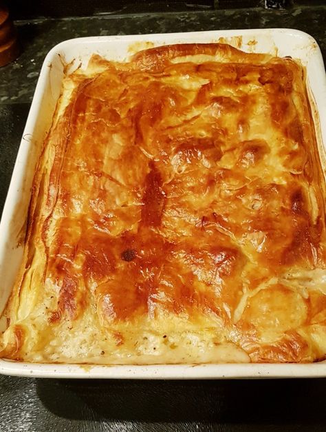 Chicken and Bacon Pie Recipe - Skint Chef Student Dinner Ideas, Bacon Pie Recipe, Bacon Pie, Best Chicken Pot Pie, Yorkshire Pudding Recipes, Chicken And Bacon, Mushroom Pie, Chicken Pie, Pot Pies Recipes