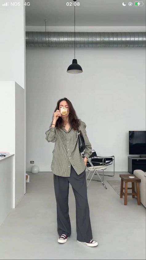 Easy Effortless Outfits, Baggy Business Casual, Japanese Womens Fashion, Everyday Fashion Outfits, Casual Day Outfits, Office Look, Looks Street Style, Casual Work Outfits, Mode Inspo