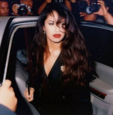 Keith Allen, Selena Quintanilla Outfits, Selena Quintanilla Fashion, Instagram Concept, Selena Pictures, Selena Q, Selena Quintanilla Perez, S Photo, Selena Quintanilla