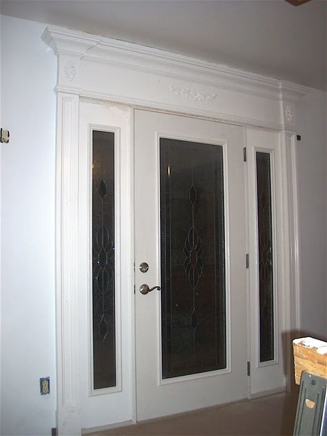 Front Door Trim Ideas Interior, Front Door Trim Ideas, Interior Front Door Trim, Door Trim Ideas Interior, Front Door Surround, Craftsman Style Door Trim, Foyer Door, Gothic Mid Century, Door Trim Ideas