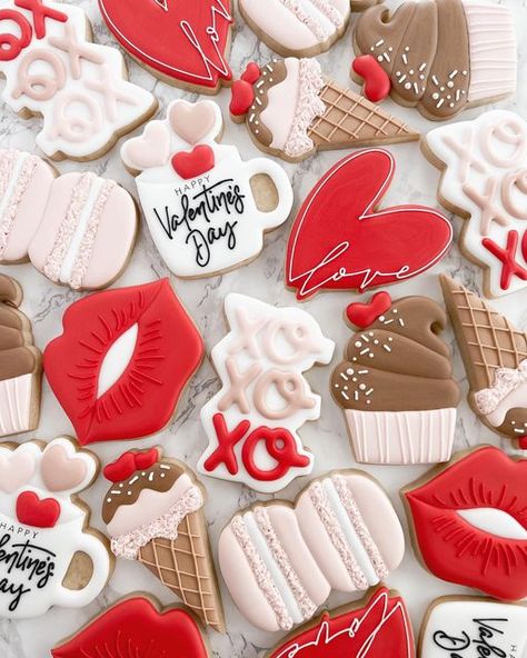 Audrey on Instagram: "Did anyone else not realize that it’s already the end of January, or is it just me? 🤦🏻‍♀️ #valentinesday #valentinecookies #valentinetreats #valentinesdaycookies #customsugarcookies #sugarcookies #huntingbeachcustomcookies #huntingtonbeachcookies #conversationhearts #conversationheartcookies #huntingtonbeachbaker #orangecountybaker #orangecountycookies #royalicingcookies #royalicingart #heartcookies #cupcakecookies #icecreamcookies" Valentines Cookies Decorated Ideas, Valentine Cookies Decorated, Valentines Day Sugar Cookies, Valentines Cookies, Valentine Sugar Cookies, Cookie Decorating Party, Sugar Cookie Royal Icing, Sweet Ideas, Valentines Cupcakes