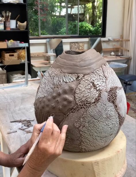 Via Instagram Kohiki Pottery, Jena Bedson, Ceramic Landscape, Modern Ceramics Design, Organic Sculpture, Ceramics Pottery Vase, Coil Pots, Ceramic Art Sculpture, Organic Art