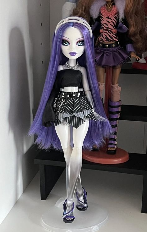 G3 Draculaura Doll, Monster High Toys, Monster High Cosplay, Doll Customization, Monster High Doll Clothes, Mh Dolls, Monster High Pictures, Custom Barbie, Moster High