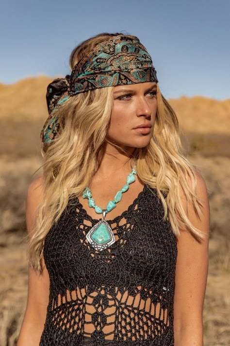 Modelo Tattoo, Mode Country, Boho Hats, Chic Scarf, Cowboy Stuff, Look Boho Chic, 12th Tribe, Estilo Hippy, Mode Hippie