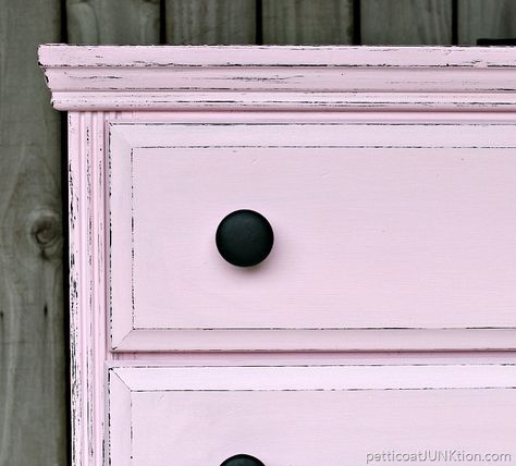 You guys have to see the layering block distressing technique. It will WOW you. Seriously this is the easiest "distressing" I've ever done. Pink Chalk Paint, Distressing Furniture, Distressed Furniture Diy, Small Patio Furniture, Diy Wood Stain, Mdf Furniture, Painted Bedroom Furniture, Loft Furniture, Pink Chalk