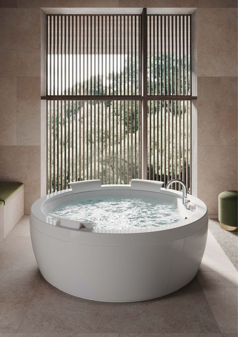 Jacuzzi® Nova: its generous width and depth accommodate you completely. Its round shape becomes a distinguishing element of the entire bathroom. You can fit it into your space as you desire, in the freestanding or the built in version. Bathroom With Jacuzzi Tub Ideas, Jacuzzi Bathroom, Round Bathtub, Bathroom View, Free Standing Bathtub, Dining Room Trends, Indoor Jacuzzi, Standing Bathtub, Jacuzzi Bathtub