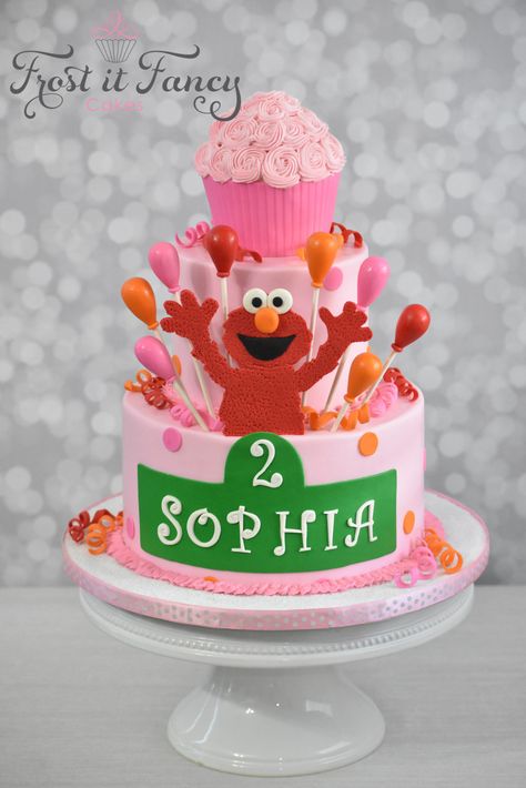 Happy Birthday Sophia, Elmo Cakes, Elmo Smash Cake, Ball Theme Birthday, Sesame Street Birthday Party Ideas Boy, Elmo Birthday Cake, Elmo First Birthday, Elmo Cake, Cow Tattoo