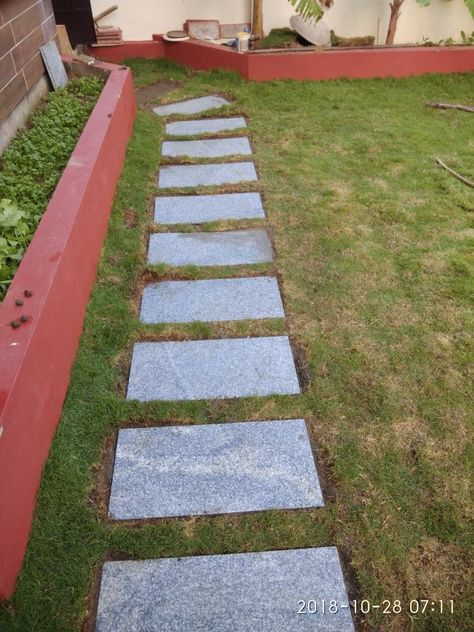 Diy Paving, Front Garden Ideas Driveway, Garden Ideas Driveway, Backyard Pavilion, Garden Walkway, Paving Slabs, Small Backyard Patio, Small Backyard Pools, Backyard Makeover