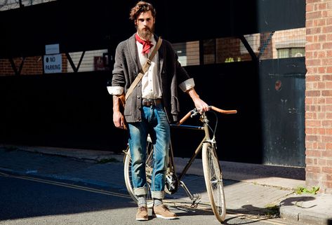 Millennial Magazine - hipster mens fashion Hipster Fashion Men, 2012 Hipster, Winter Hipster, Cycle Art, Man Aesthetic, Style Indie, Party Mode, Hipster Man, Mens Fashion Smart