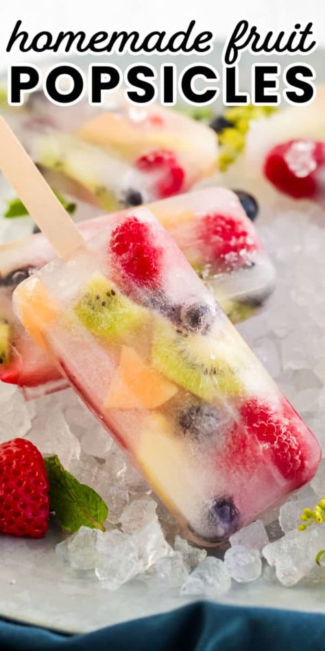 Frozen Fruit Popsicles, Freeze Pop Recipes, Fresh Fruit Popsicles, Popcicles Recipes, Fruit Popsicle Recipes, Easy Popsicle Recipes, Fruit Ice Pops, Homemade Fruit Popsicles, Frozen Fruit Bars