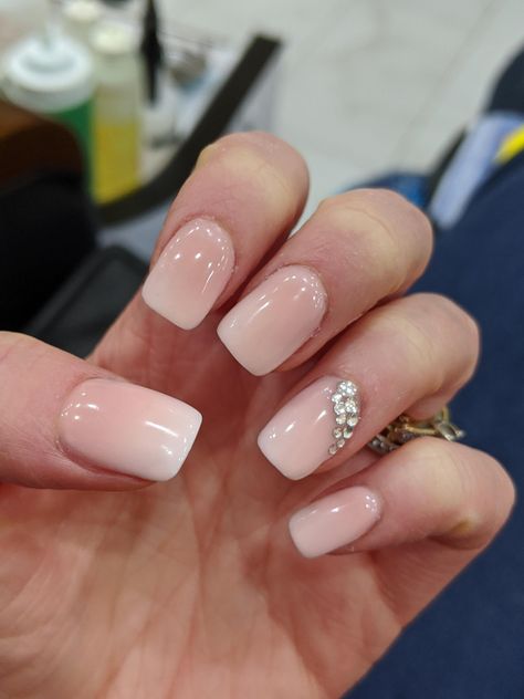 Ombre Nails With Stones, Stone Nail Art Design, Nail Stone Design, Nail Design Short Square, White Nail Acrylic, Short Square Nail, White Summer Nails, Stone Nail Art, Ombre Nail Art Designs