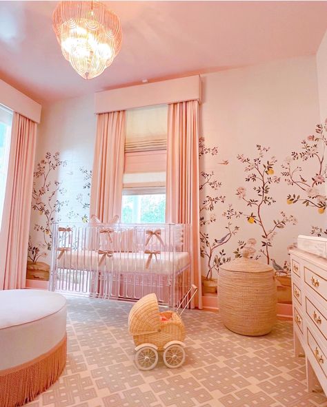 Chinoiserie Wallpaper Bedroom, Cherry Blossom Nursery, Chinoiserie Nursery, Pink Chinoiserie Wallpaper, Blossom Mural, Pink Nursery Wallpaper, Wall Murals Painted Diy, Murals Home, Chinoiserie Prints