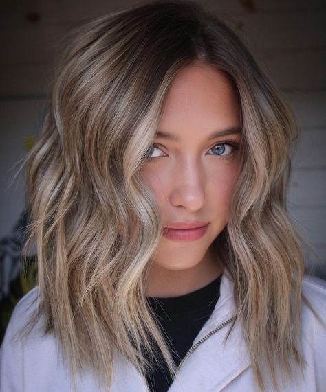 Lived-In Dishwater Blonde Balayage Dirty Blonde Hair Ideas, Dishwater Blonde, Dirty Blonde Hair Color Ideas, Natural Dark Blonde, Fall Blonde Hair, Blonde Hair Ideas, Dark Blonde Hair Color, Blonde Hair Transformations, Neutral Blonde