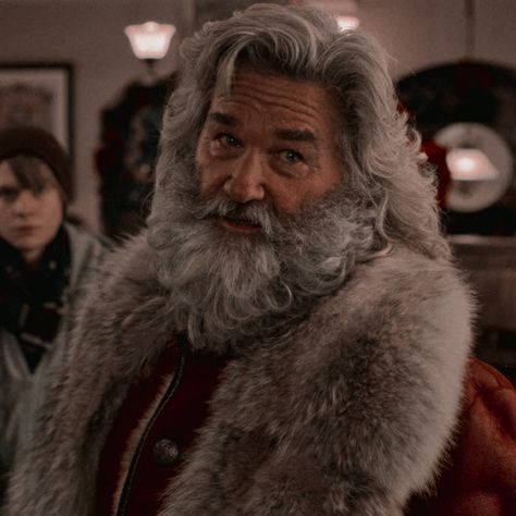 The Christmas Chronicles Movie, Teddy Christmas Chronicles, Christmas Chronicles Aesthetic, Teddy Pierce, Santa Claus Aesthetic, Santaclaus Art, The Christmas Chronicles, Christmas Chronicles, Y2k Christmas