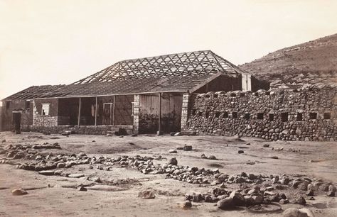 'Rorke's House Front View, Buffalo River', 1879. Photograph by James Lloyd, 1879. Rorkes Drift, Welsh History, Army Photos, Rorke's Drift, Zulu Warrior, University Of Kent, British Military, Model Tanks, Kwazulu Natal