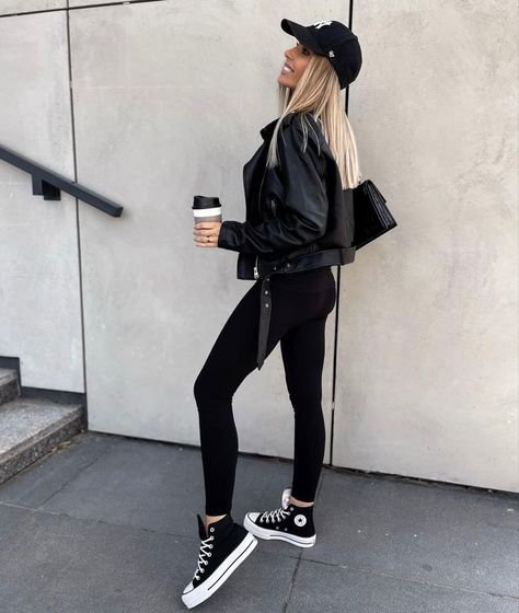 Converse Business Outfit, Black Converse Outfit Leggings, Black Converse Outfit Women, Outfits Con Tenis Converse, Converse Lift Outfit, Cute Black Converse, Converse Black Outfit, Hightop Converse Outfit, Outfit Con Converse