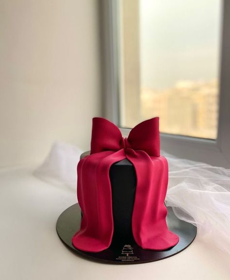 Birthday Cake Aesthetic Heart, Birthday Cake Designs For Women, Cake Designs Pastel, Aesthetic Heart Cake, Phone Wallpaper Valentines, Cake 16th Birthday, Pink Cake Ideas, 16th Birthday Cake For Girls, Bow Wedding Cake