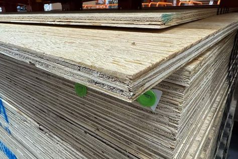 Which plywood is best for your project? Learn about the plywood types, grades and more. Get all your questions answered in this woodworker's guide to buying plywood. Stained Plywood, Types Of Plywood, Kreg Tools, Plywood Walls, Marine Plywood, Tiny House Design, Question And Answer, You Choose, Plywood