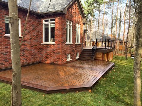 Composite Deck Ideas, Pool Landscapes, Brick Ranch Houses, Deck Stain Colors, Trex Transcend, Trex Decking, Big Deck, Deck Stain, Barrie Ontario