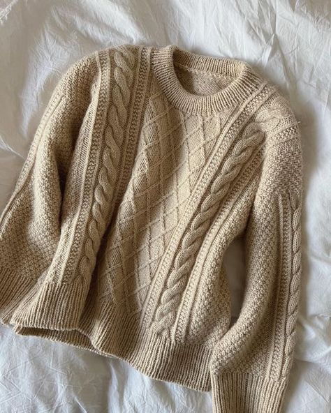 Basic Sweater, Basic Sweaters, Knitting Inspiration, No Frills, Knitwear, Fashion Inspo, Wardrobe, Knitting, Crochet