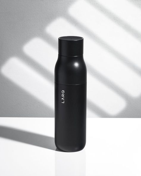 The LARQ Bottle PureVis™ features triple-wall vacuum insulation to keep water cold for up to 24 hours and hot for up to 12. Water Bottle Photography, Packshot Product, Corporate Merchandise, Glass Bottle Design, Tumblr Photoshoot, Bottle Aesthetic, Bottle Photography, Ecommerce Photography, Clean Water Bottles