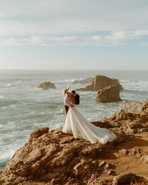 Sunset Beach Weddings, Big Sur Elopement, Romantic Elopement, Big Sur Wedding, Engagement Inspo, Elopement Photos, California Elopement, Beach Elopement, Crashing Waves