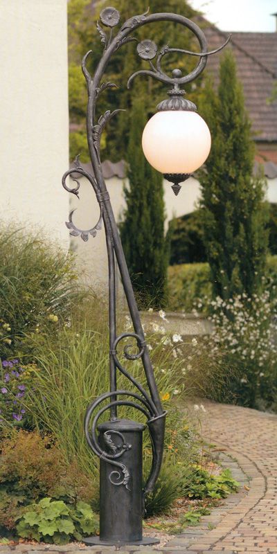 Outdoor Lamp Posts, Wrought Iron Decor, Lamp Posts, Iron Lanterns, La Forge, Classic Outdoor, Iron Lamp, Iron Lighting, Handmade Lighting