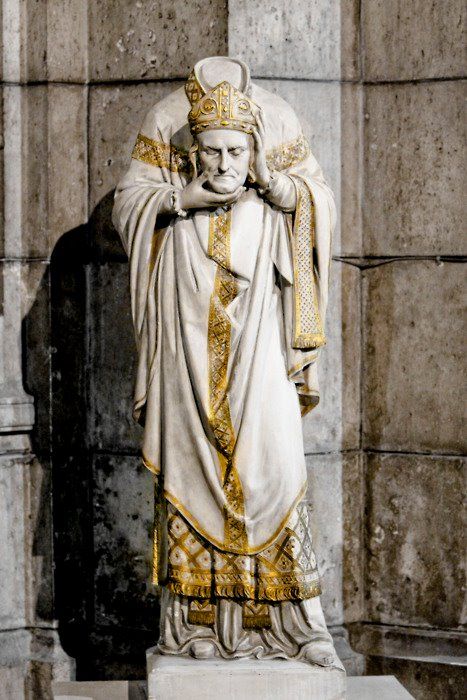 Saint Denis first bishop of Paris in the Crypte of the Sacre Coeur High Images, St Denis, Art Ancien, Saint Denis, Catholic Art, Patron Saints, Sacred Art, Roman Catholic, Catholic Faith